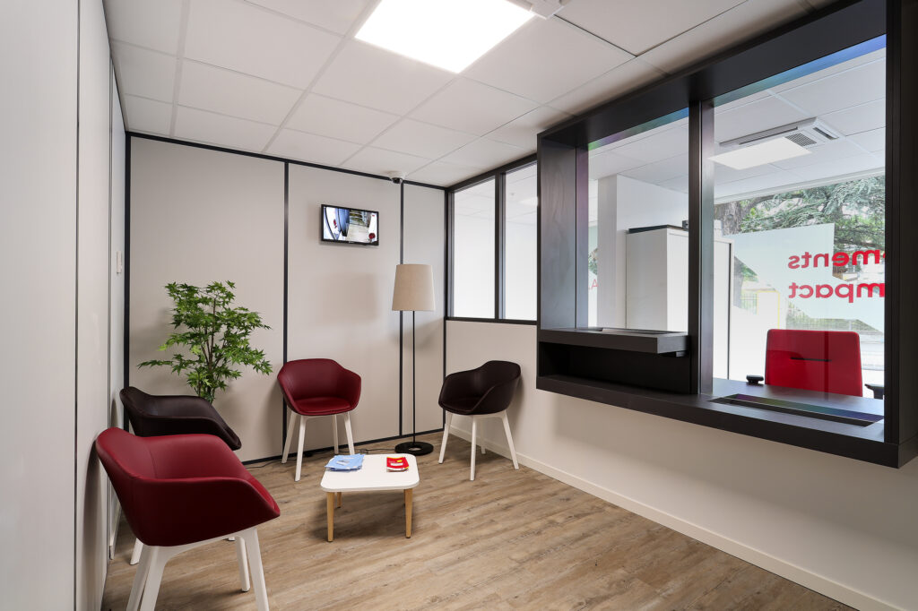 Photographie immobilière professionnelle de design et d'architecture intérieure de bureaux en Haute-Savoie.
